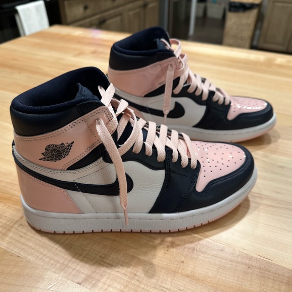 NIKE AIR JORDAN 1 RETRO HIGH - Picture 3 of 11